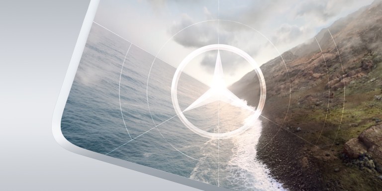 
							Mercedes-Benz Sternlogo transparent �ber eine K�stenlandschaft mit Meer, Wellen und bew�lktem Himmel gelegt.
					 	 