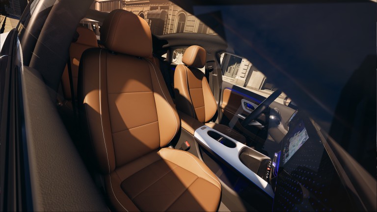 
			Blick durch die Seitenscheibe in den Innenraum eines Mercedes-Benz CLA mit beigefarbenen Ledersitzen und Armlehnen. Sichtbar sind die Vordersitze, das Lenkrad sowie das Zentraldisplay.
		