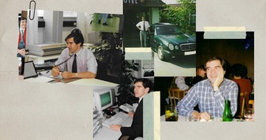 
					  Eine Collage mit Bildern aus der Arbeitszeit von Mercedes-Benz Mitarbeiter Ecki, auf dem Bild oben links telefoniert er, auf dem in der Mitte steht er neben einem Mercedes-Benz Fahrzeug, auf dem darunter sitzt er vor einem Computer und auf dem rechten st�tzt er den Kopf auf einer Hand ab und l�chelt in die Kamera.
					  